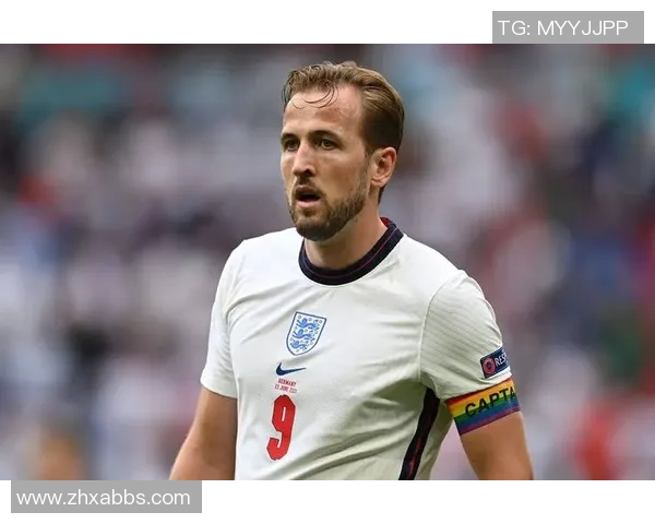 全球足坛10大传奇球星盘点 各时代足球巨星的辉煌成就与影响力