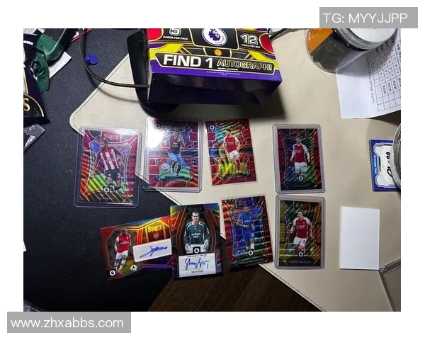 足球球星卡创意挂件 收藏与随身展示完美结合