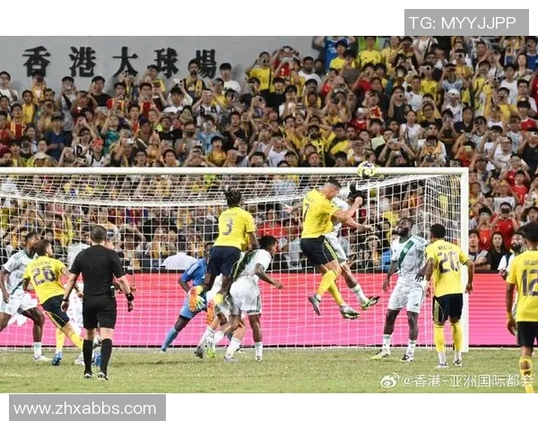 足球暴力美学与球场巨星的完美交融探讨 足球暴力美学与球场巨星的完美交融探讨