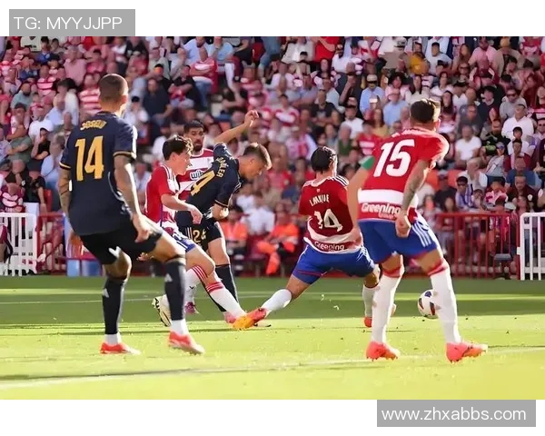 哥伦比亚足球国家队明星球员盘点:从哈梅斯到法尔考的辉煌足迹 哥伦比亚足球国家队明星球员盘点:从哈梅斯到法尔考的辉煌足迹