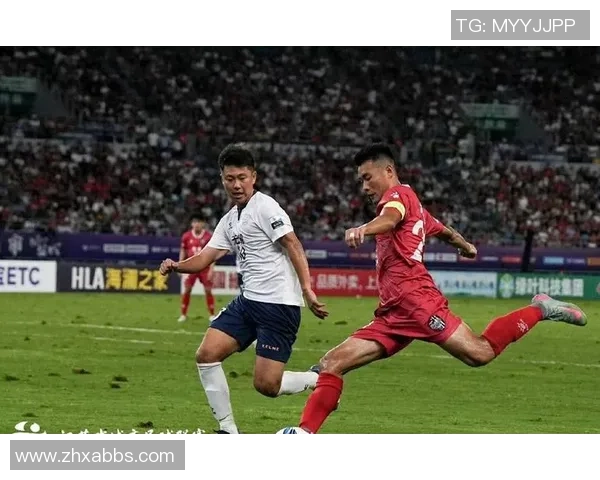 奶狗足球星崛起记:从草根到顶尖球员的逆袭之路 奶狗足球星崛起记:从草根到顶尖球员的逆袭之路