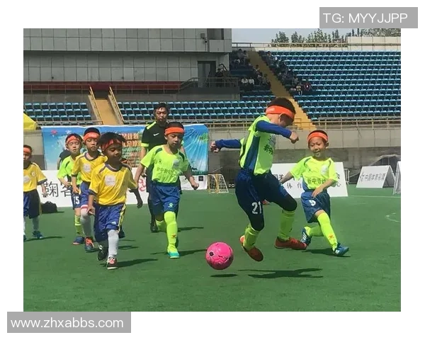 深圳小足球星崛起 未来之星激励少年奋勇拼搏追逐梦想 深圳小足球星崛起 未来之星激励少年奋勇拼搏追逐梦想